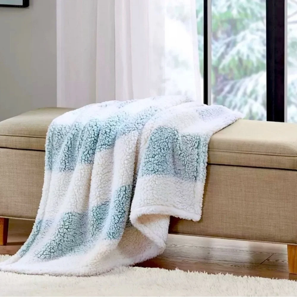 NEW Alpine Valley Cozy Sherpa Throw, 50